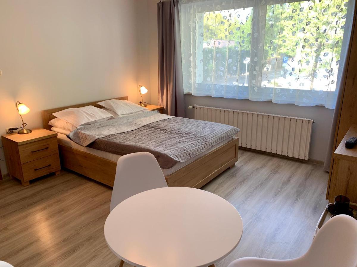 Portowa 35 Kwatera prywatna *
